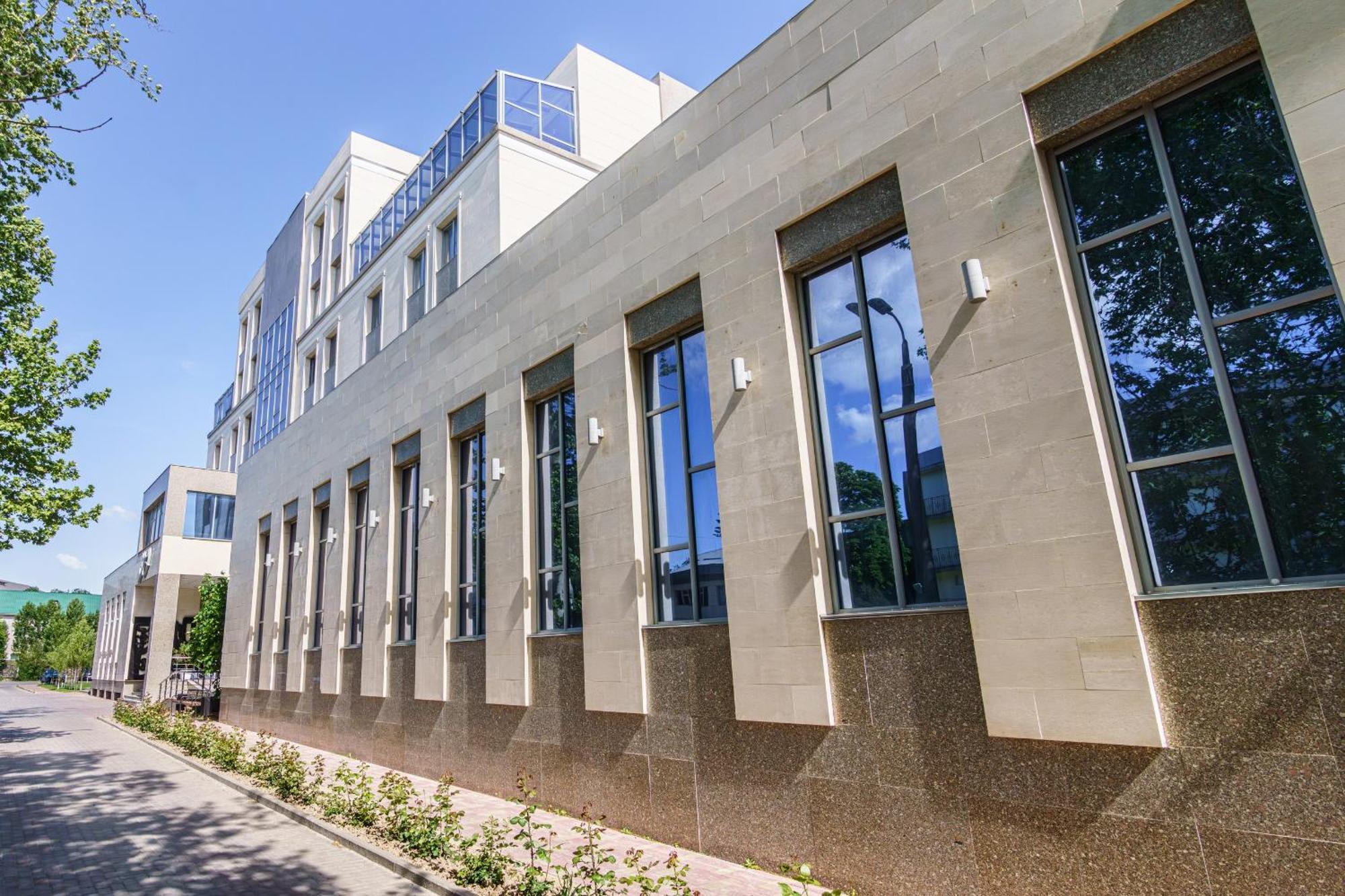 Park Hotel Al Bustan Shymkent Eksteriør billede