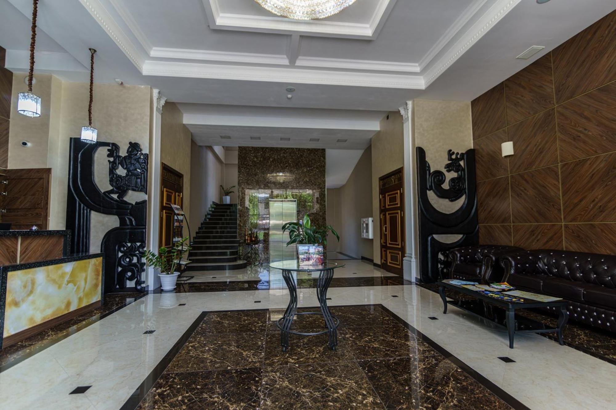 Park Hotel Al Bustan Shymkent Eksteriør billede