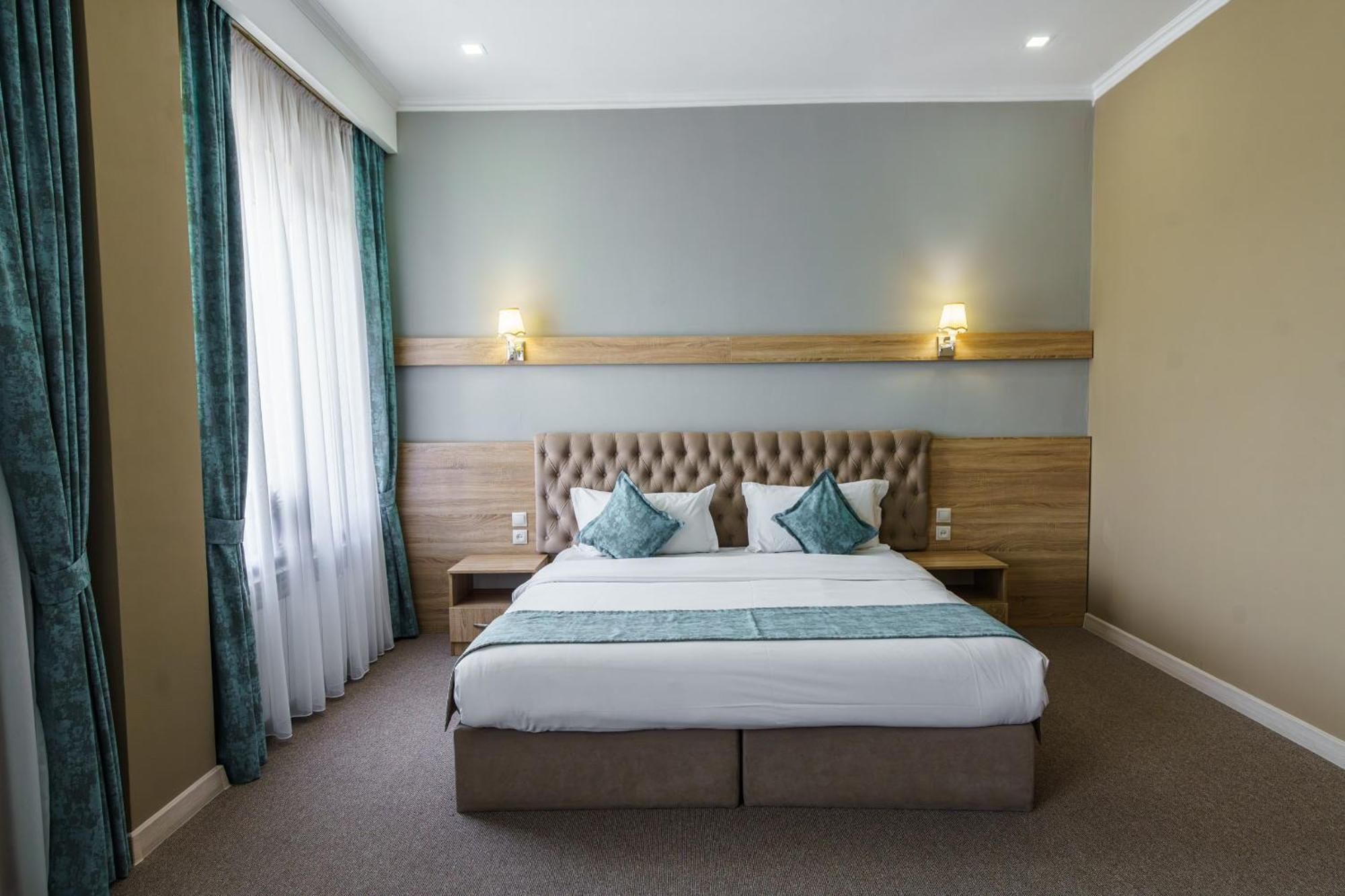 Park Hotel Al Bustan Shymkent Eksteriør billede